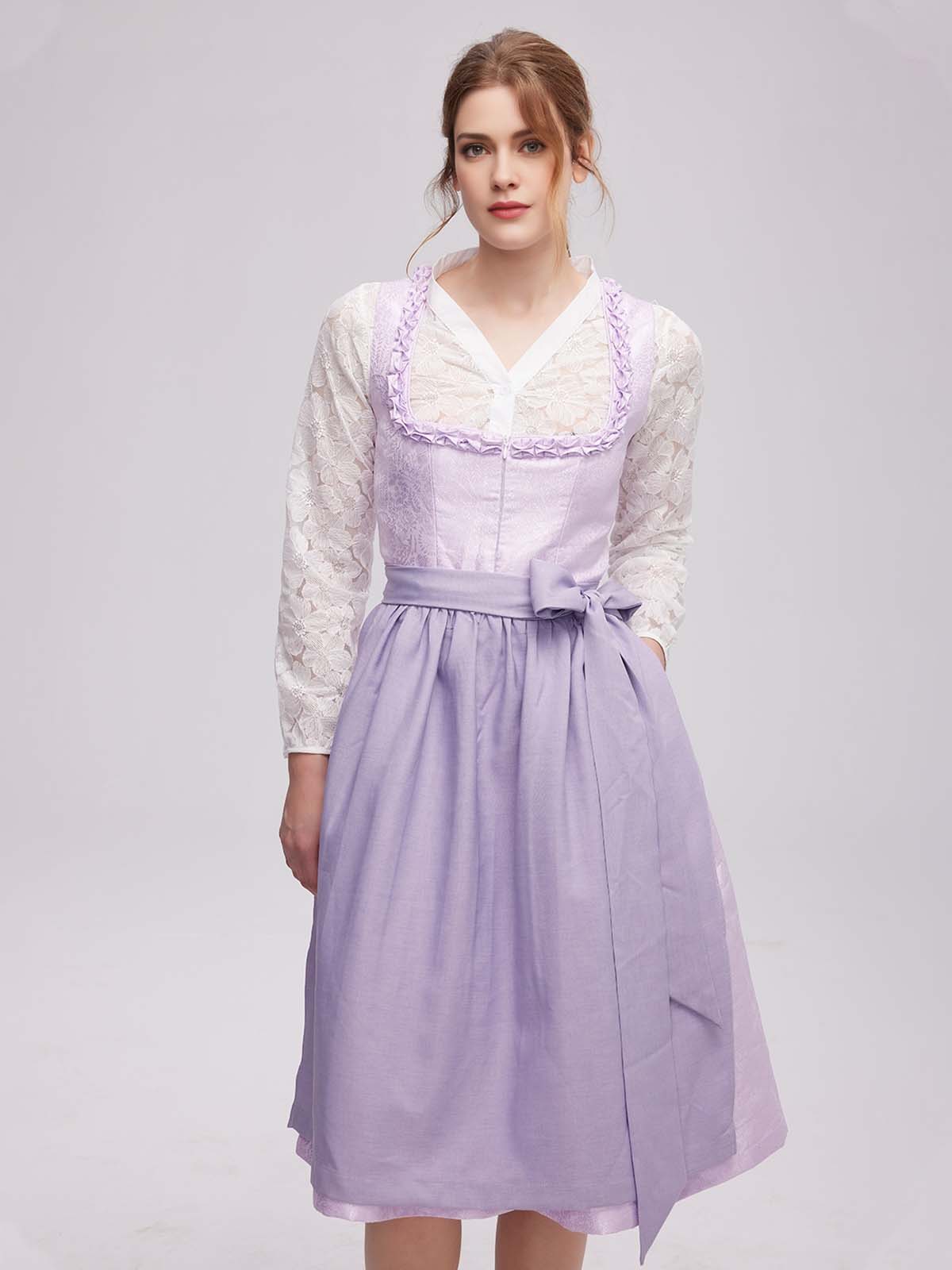 Ein atemberaubendes lila Dirndl in Aktion