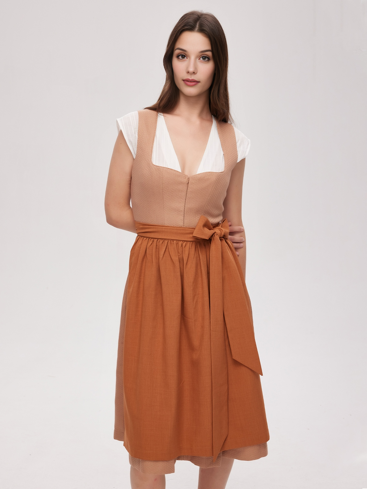 Dunkelgrünes Dirndl – elegant und traditionell