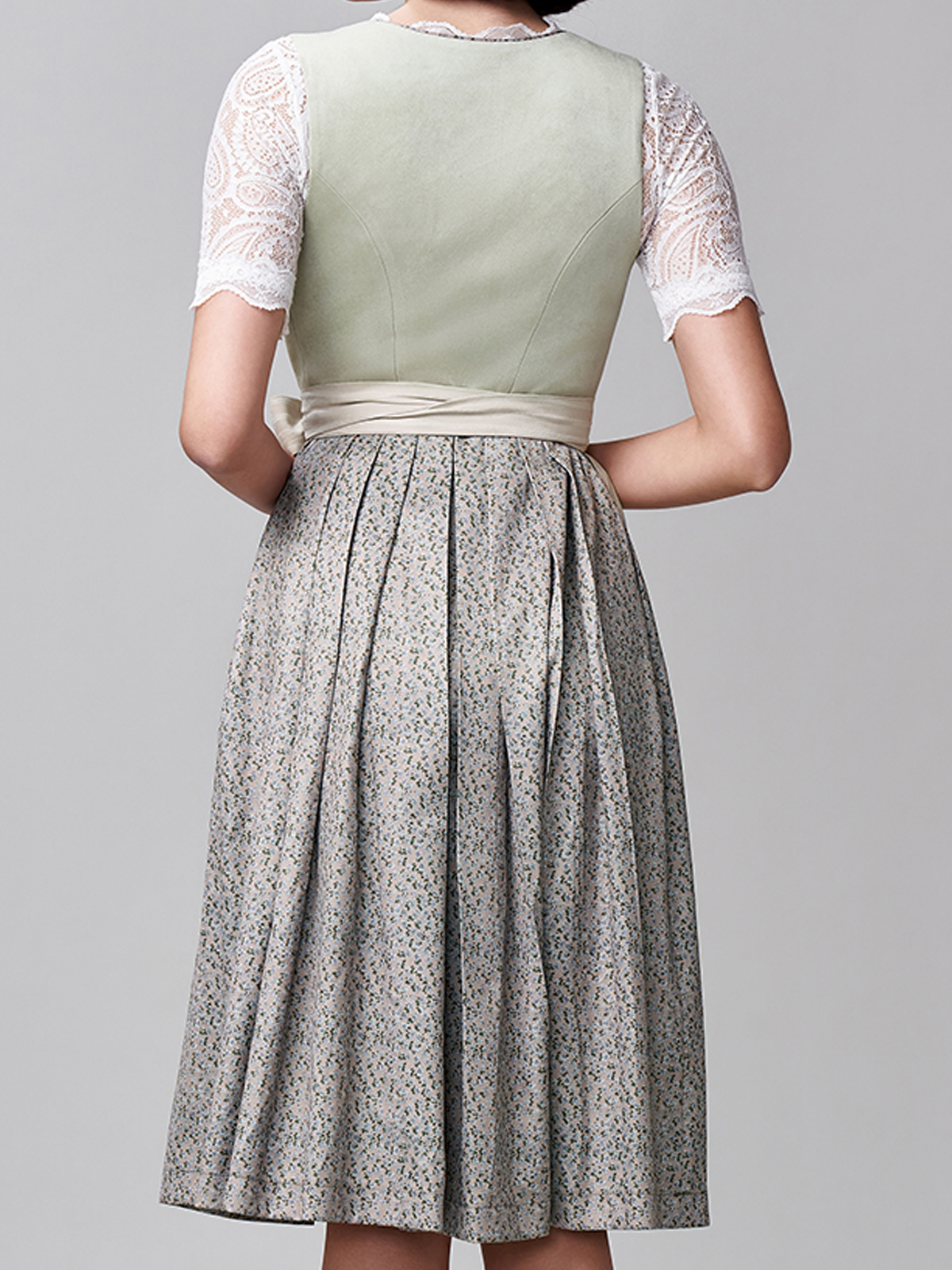 Moderne Dirndl-Kleider in Grün