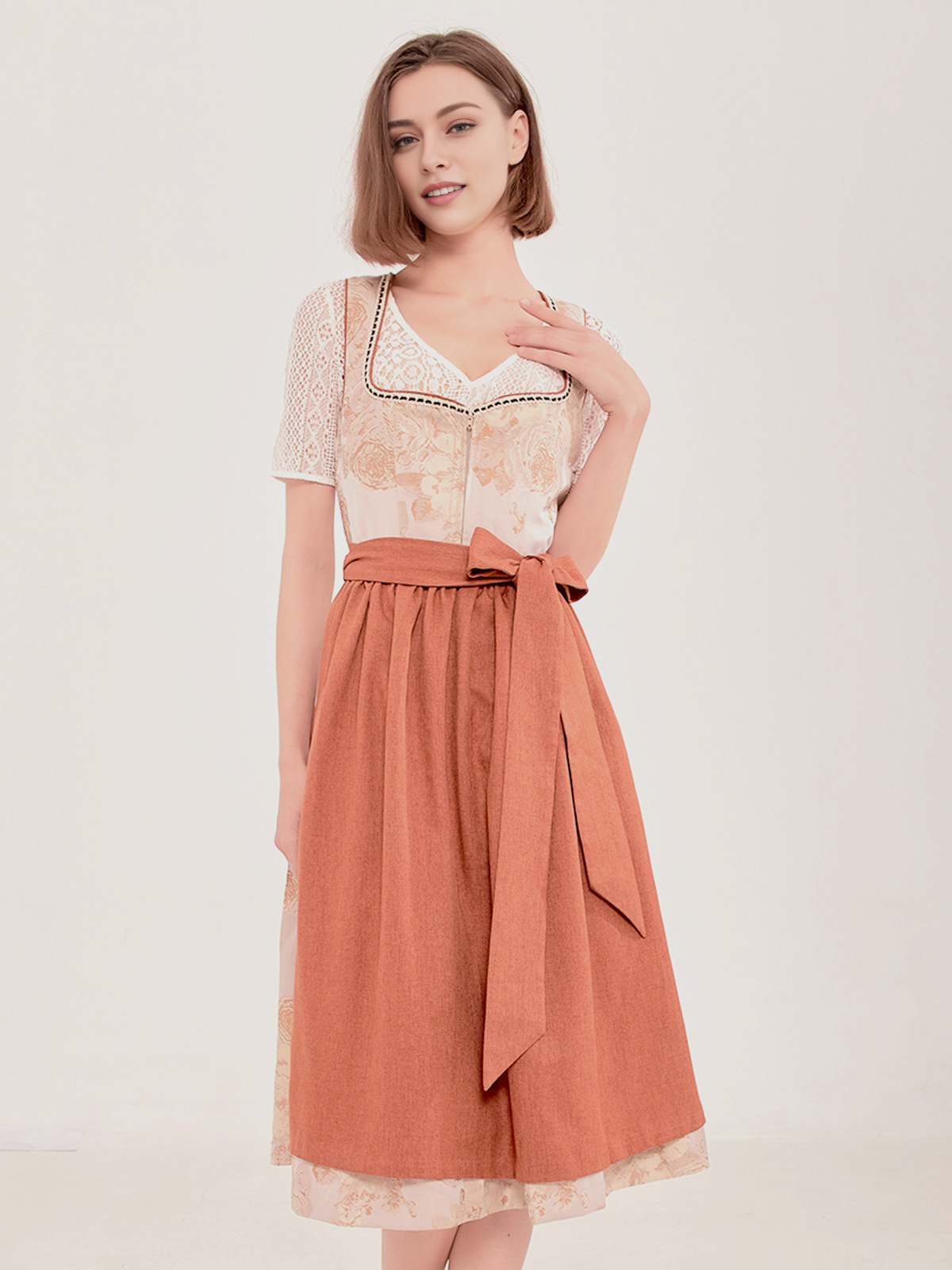 Schwarzes Dirndl in eleganter Ausführung