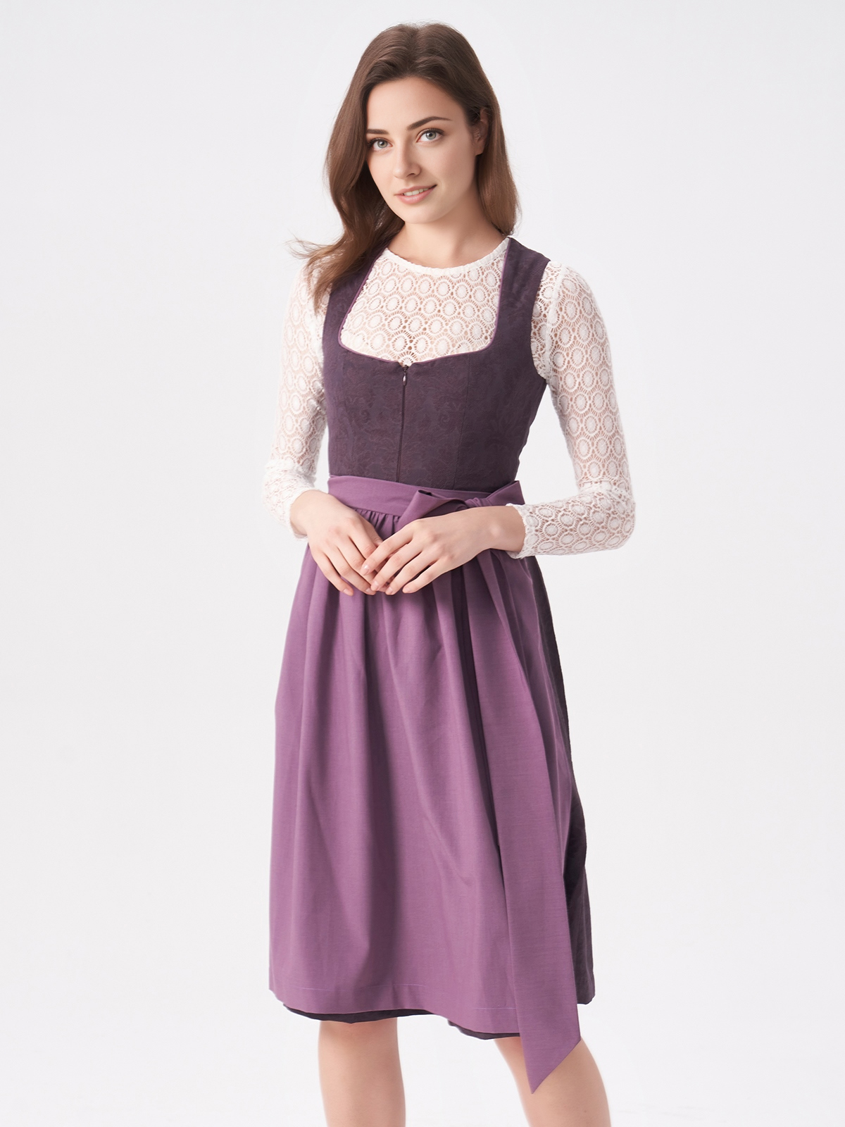 Dirndl in Samt Pink – Eleganz und Lebensfreude